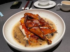 黑松露脆皮文昌鸡（整只）-小炳胜(卓悦中心店)
