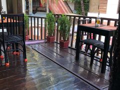 -Trattoria Altrove