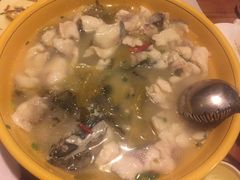 -严记小天府酸菜鱼(西四路店)