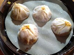 蟹粉小笼包-忆秦园小笼包(惠山古镇总店)
