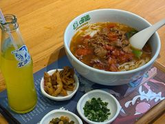 -呷佬·长沙手工米粉(金沙江路店)