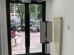 -布瑞琳洗衣(西堤红山店)