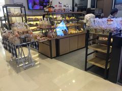 面包甜点陈列柜-山崎面包(苏州中心店)