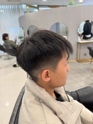 点击看大图 -八佰伴8008星级形象店