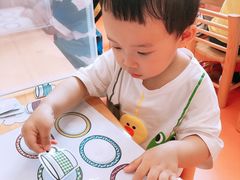 -小门牙好性格托育(北外滩中心)