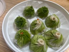 椿芽猪肉+荠菜牛肉双拼-苏小柳点心·手作小笼包(鸿寿坊分院)