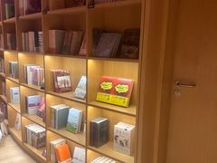 -新华文创·光的空间