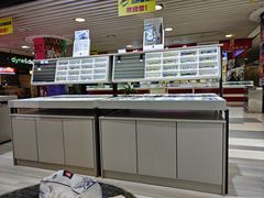 -MiRi眼镜连锁·蔡司·尼康控优点合作店(莘庄店)