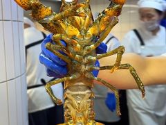 -四囍码头海鲜烧烤自助火锅(外滩南京东路悦荟广场店)