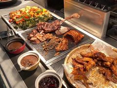 -飨食汇全日制餐厅·昆山皇冠假日酒店(九方店)