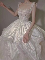 -Lady  Jane高端婚纱礼服馆