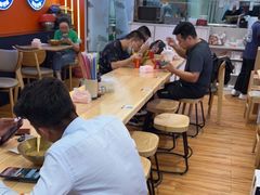 -狼狼一碗螺蛳粉·24小时营业