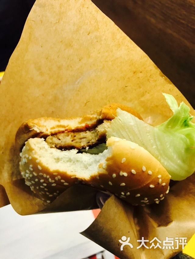 麦当劳(长康路店)热辣猪肉汉堡图片 - 第4张