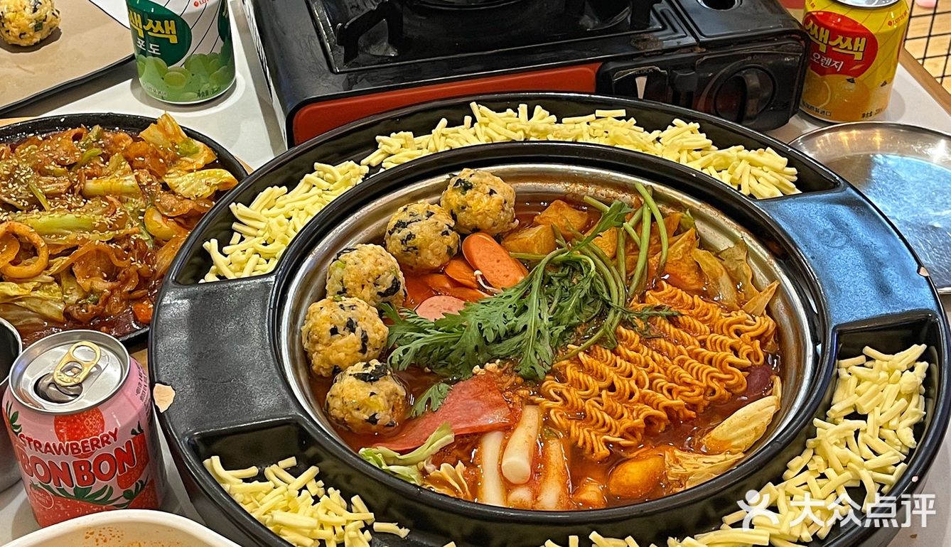 超有🇰🇷韩式氛围的年糕火锅&鱼饼汤！🐟我太爱了