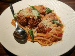 -Brut Eatery Wine Bar & Restaurant (建国东路店)