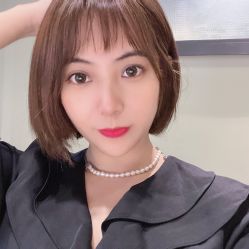 -变画·发型STUDIO