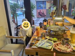 -叽叽扎扎烤肉场(生态城万达店)
