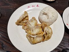 鲜肉锅贴-共和春(甘泉路店)