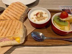 -必胜客(威高广场店)