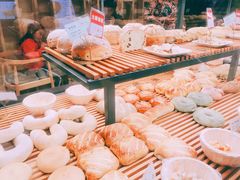 -焙丽拾光(麦凯乐直营店)