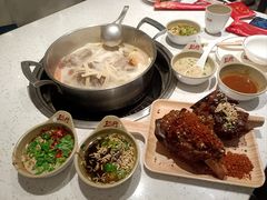 -三人行骨头王火锅(长寿店)