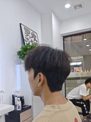 -尤司男士国潮理发馆