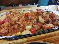 -老东镇啤酒屋海鲜加工·蒸汽海鲜·海鲜烧烤(台东店)