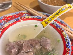 -毛辣果·贵州红酸汤牛肉火锅(西单店)