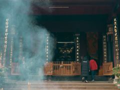 -峨眉山报国寺