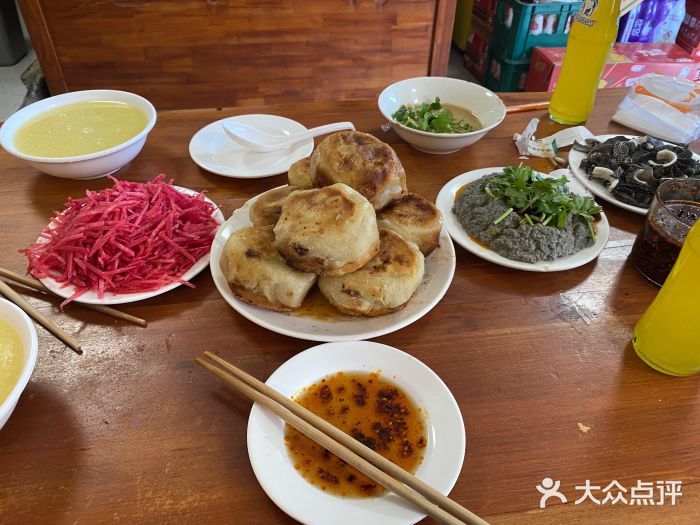 宝瑞门钉肉饼店门钉肉饼图片