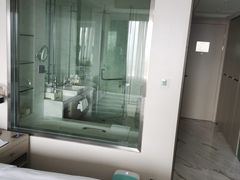 -上海漕河泾万丽酒店