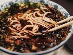 酸菜牛肉面-伊穆祥牛肉面总店·清真