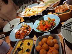 -蜜桃餐厅·伴山(湖滨商业街店)