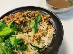 -龙香记桂林米粉(东扬威街11号楼店)