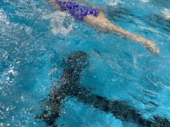 -晋爵会游泳馆(海湾公园店)
