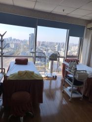 -苗方清颜专业祛痘连锁机构