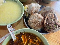 烧饼夹肘子肉-昌顺马记小吃店(昌盛园店)