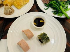 -君来湖滨饭店·玫瑰园