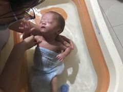 -萧乐母婴·住家月嫂·育婴师