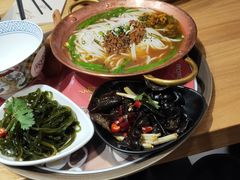铜锅肉酱米线-妈妈故事米线(市府恒隆店)