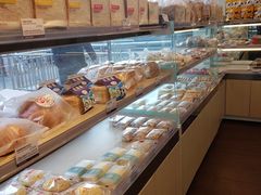面包甜点陈列柜-丹香(青岛伊春路店)