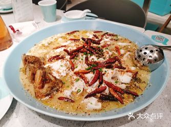 店内慕名而来的人也很多！