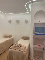 -苗方清颜痘肌研究所