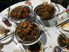 -凤凰路何眼镜香辣蟹(花果园店)