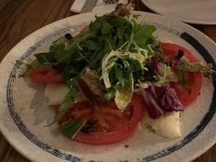 番茄莫泽里拉芝士沙拉-PIZZA BIANCA(民园店)