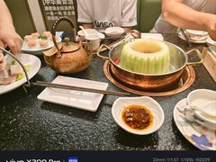 -得意咚瓜·顺德鱼生·冬瓜火锅(深圳首店)