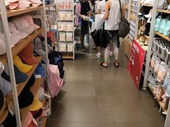 -名创优品(广东东莞东城万达2店)