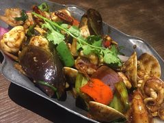 -大头虾越式风味餐厅(光明广场店)