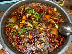 -乡土特色.冷锅鱼.牦牛肉汤锅