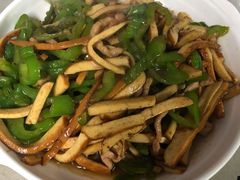 青椒干丝肉丝-扬州小吃(延安西路店)